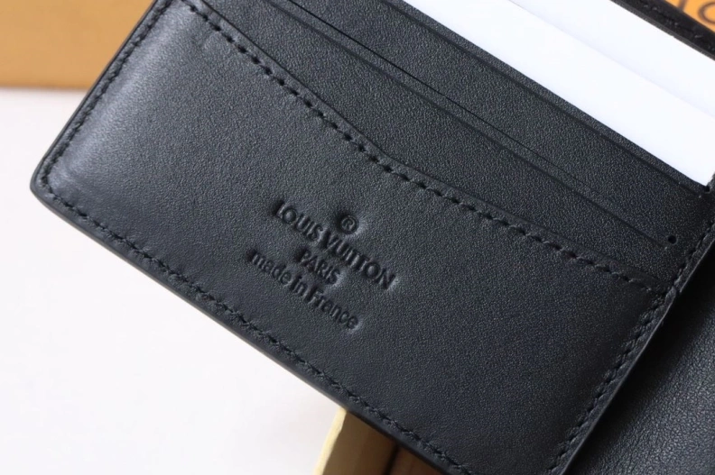 Classic LX Wallets 17848