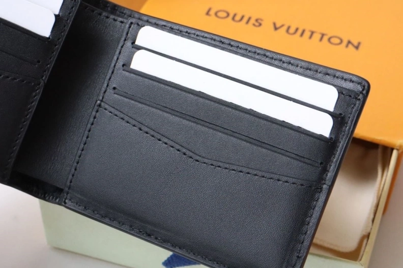 Classic LX Wallets 17848