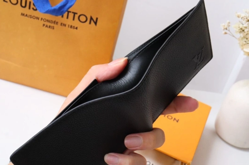 Classic LX Wallets 17848