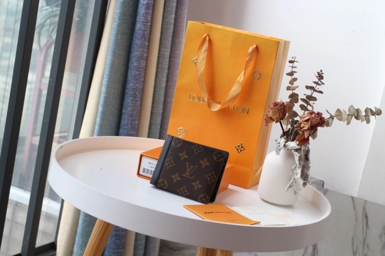 Versatile LX Wallets 17852