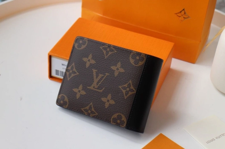 Versatile LX Wallets 17852
