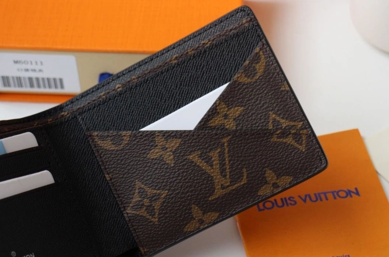 Versatile LX Wallets 17852
