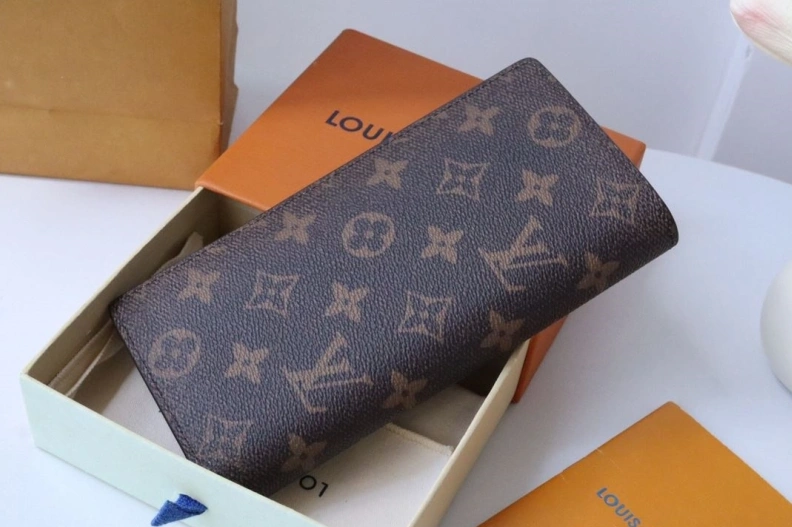 Trendsetting LX Wallets 17849