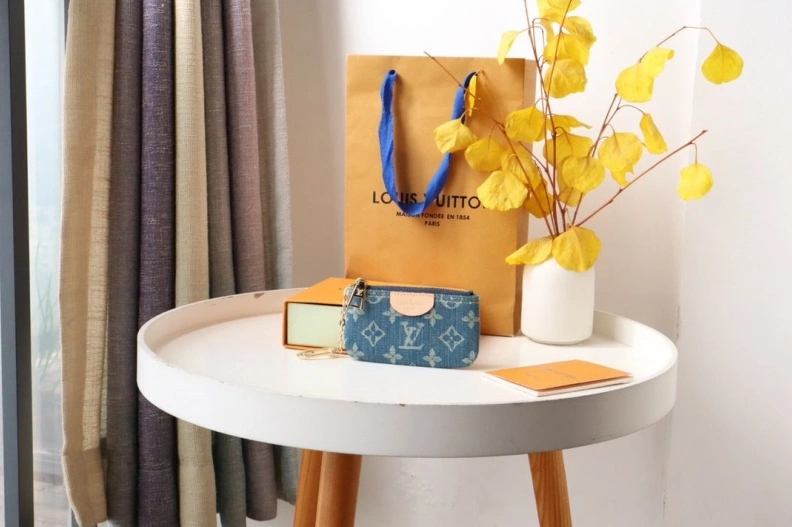 Trendsetting LX Clutch Bags 17913