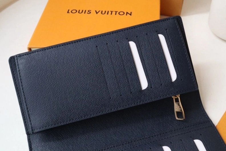 Trendy LX Wallets 17847