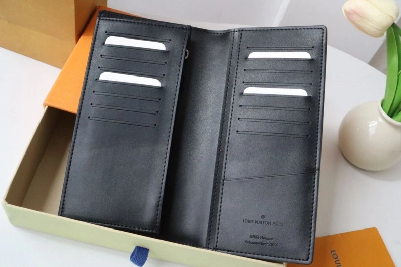 Modern LX Wallets 17834