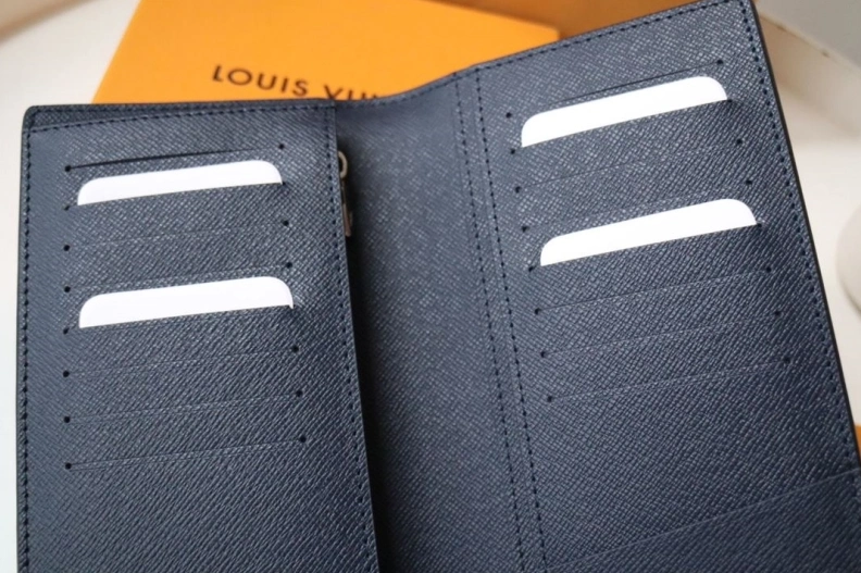 WellDesigned LX Wallets 17819