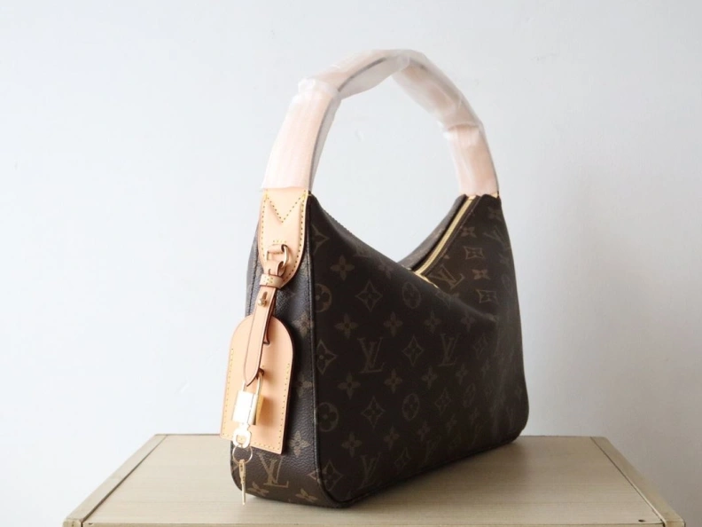 LX Top Handle Bags Compact 17884