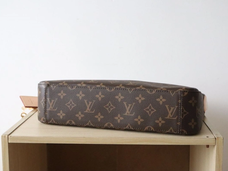 LX Top Handle Bags Compact 17884