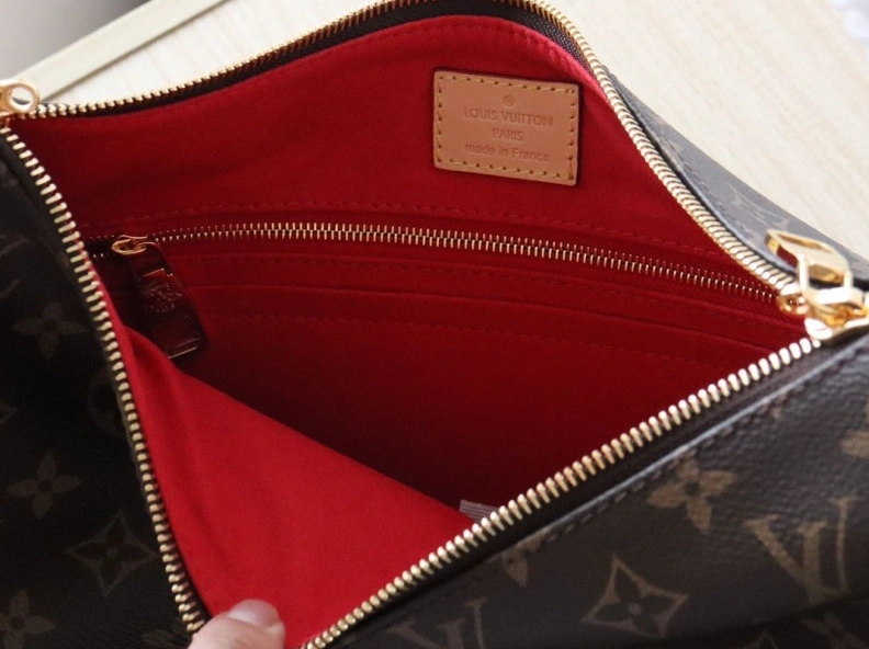 LX Top Handle Bags Compact 17884