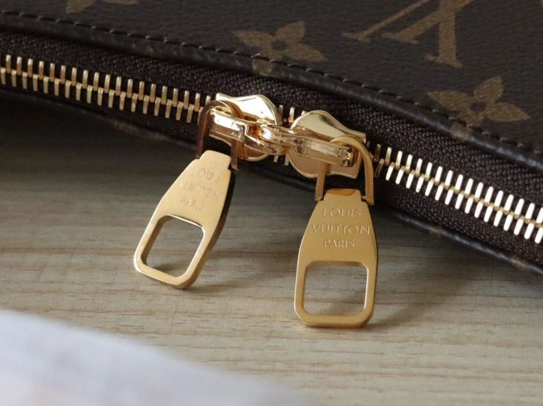 GoAnywhere LX Top Handle Bags 17886