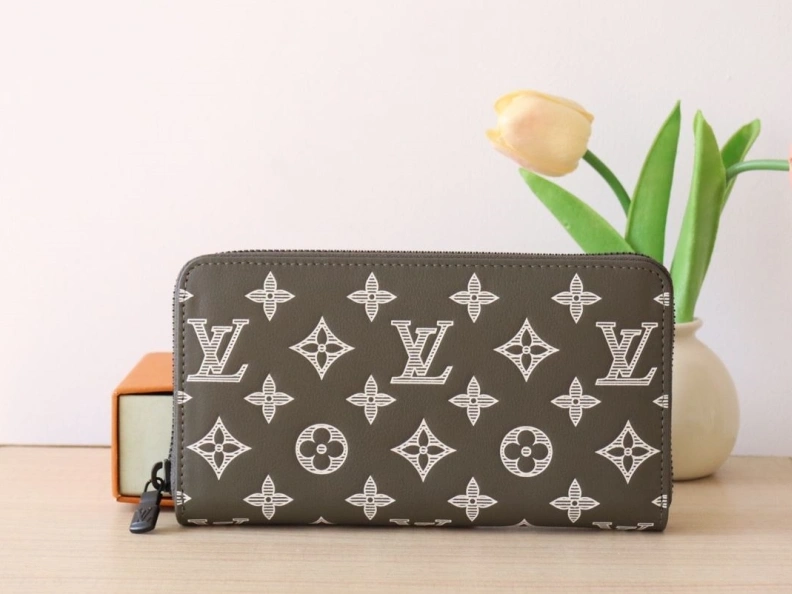 Modern LX Wallets 17826