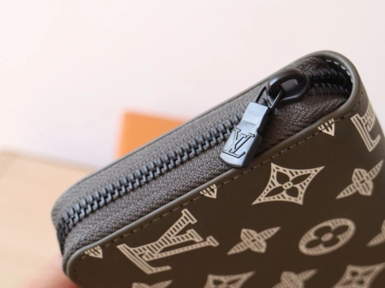 Modern LX Wallets 17826