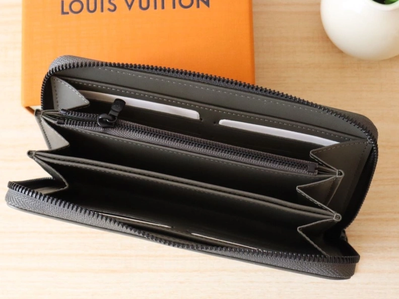 Modern LX Wallets 17826