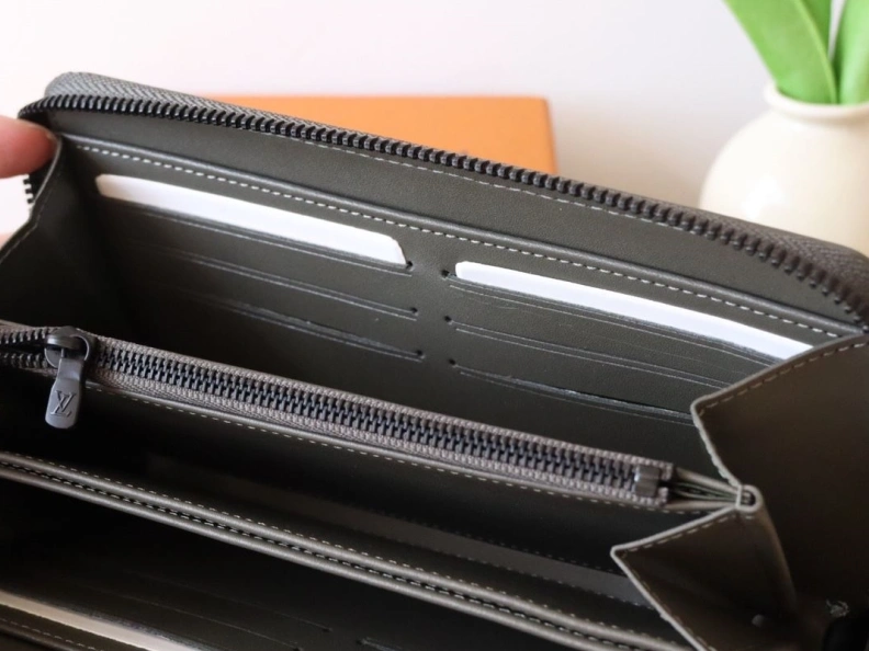 Modern LX Wallets 17826