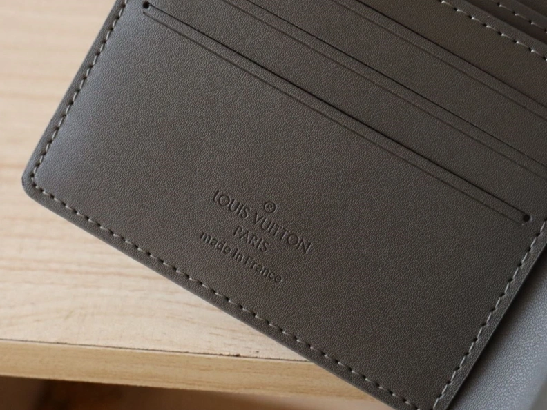 Vibrant LX Wallets 17824