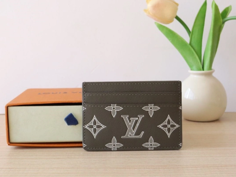 Affordable LX Wallets 17808