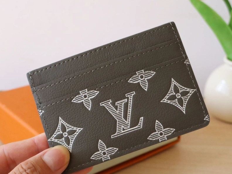 Affordable LX Wallets 17808