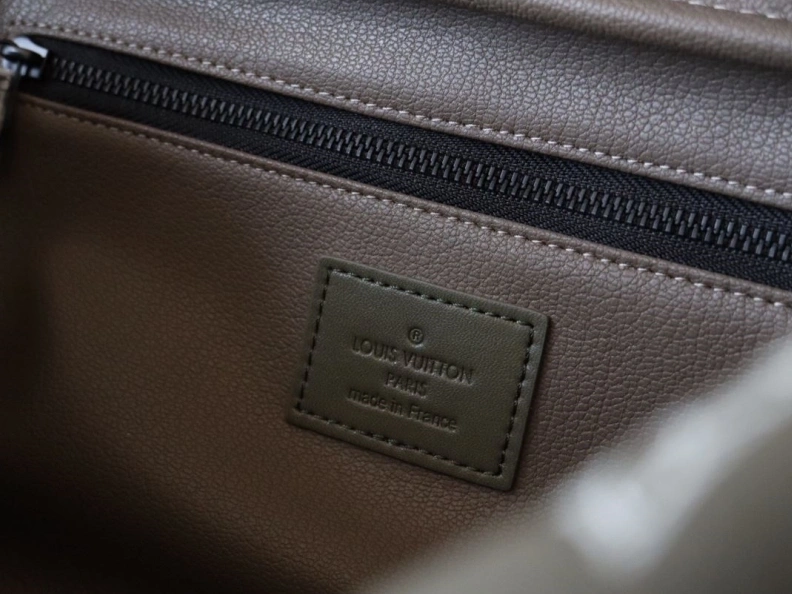 Efficient LX Cosmetic Bags 17892