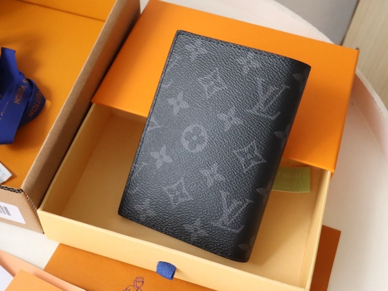 LX Wallets Functional 15860