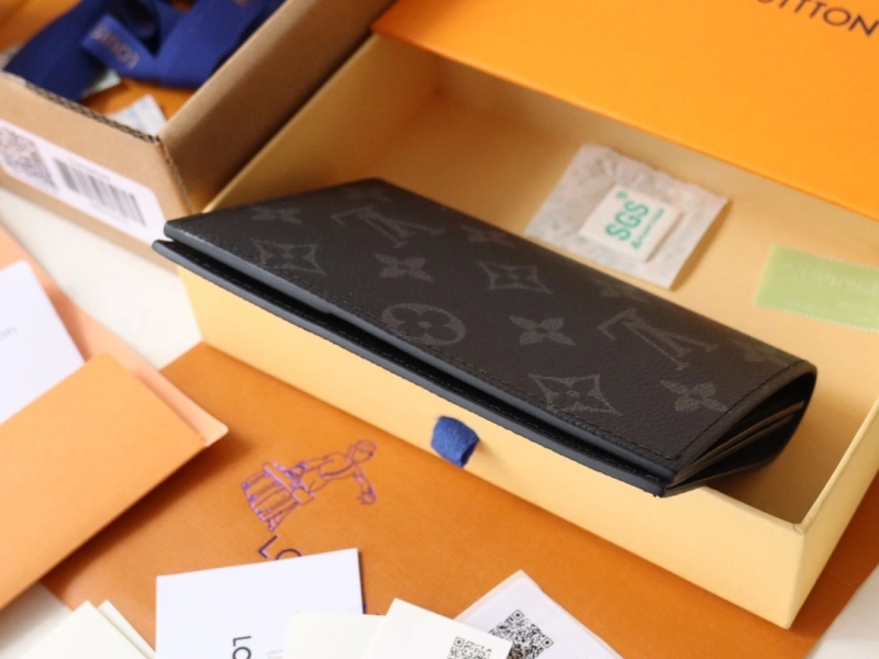 LX Wallets Functional 15860