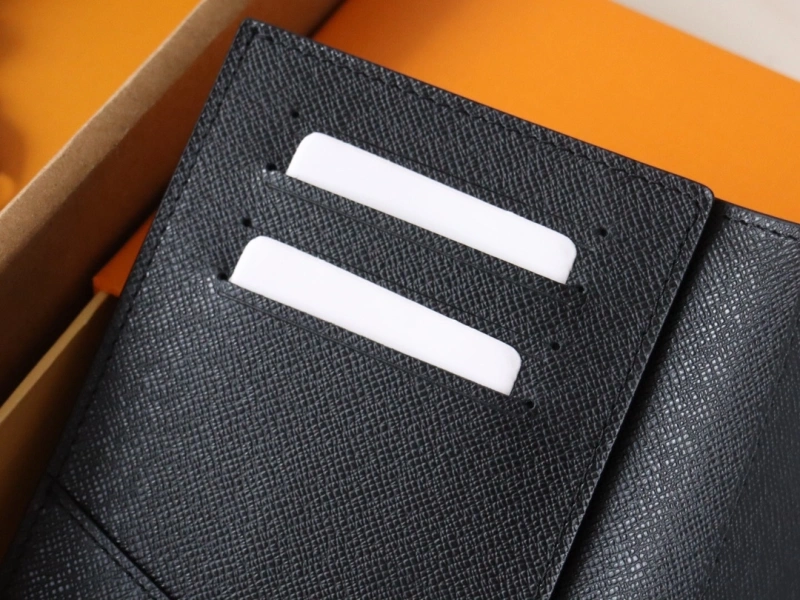 LX Wallets Functional 15860