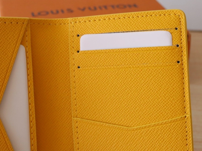 Popular LX Wallets 15856