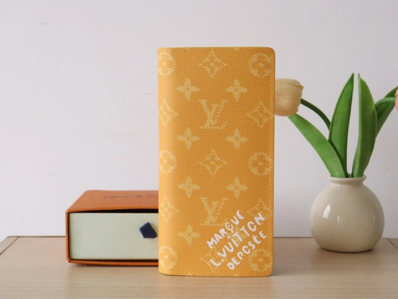 Lightweight LX Wallets 15853