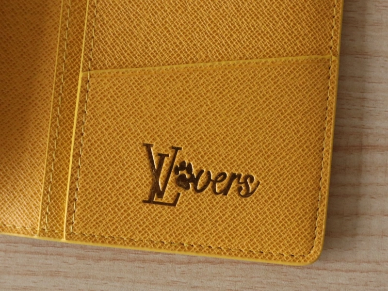 Lightweight LX Wallets 15853