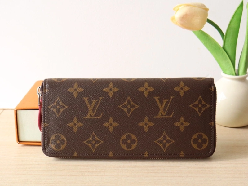 Breathable LX Wallets 15829