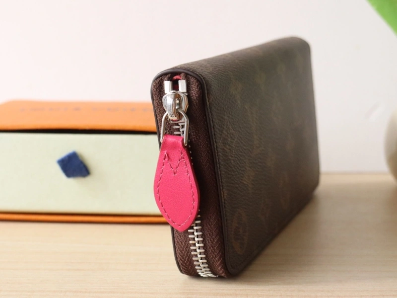 Breathable LX Wallets 15829