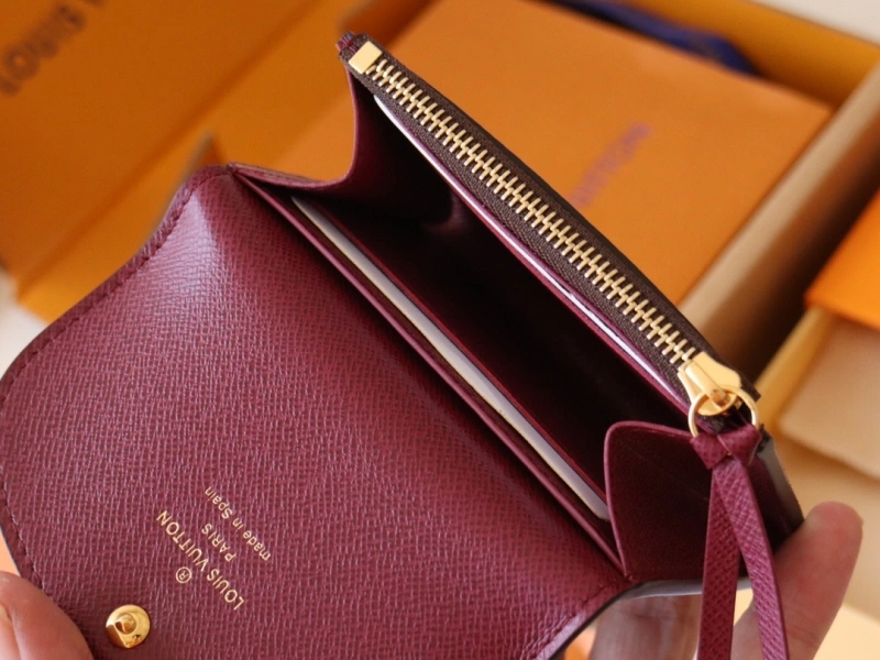 Sophisticated LX Wallets 15803