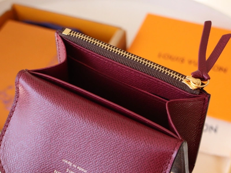 Sophisticated LX Wallets 15803