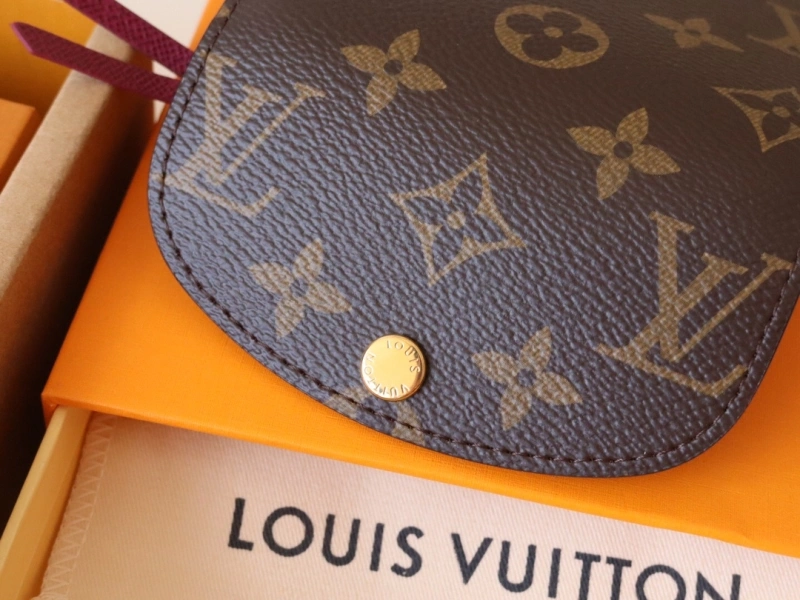 Sophisticated LX Wallets 15803
