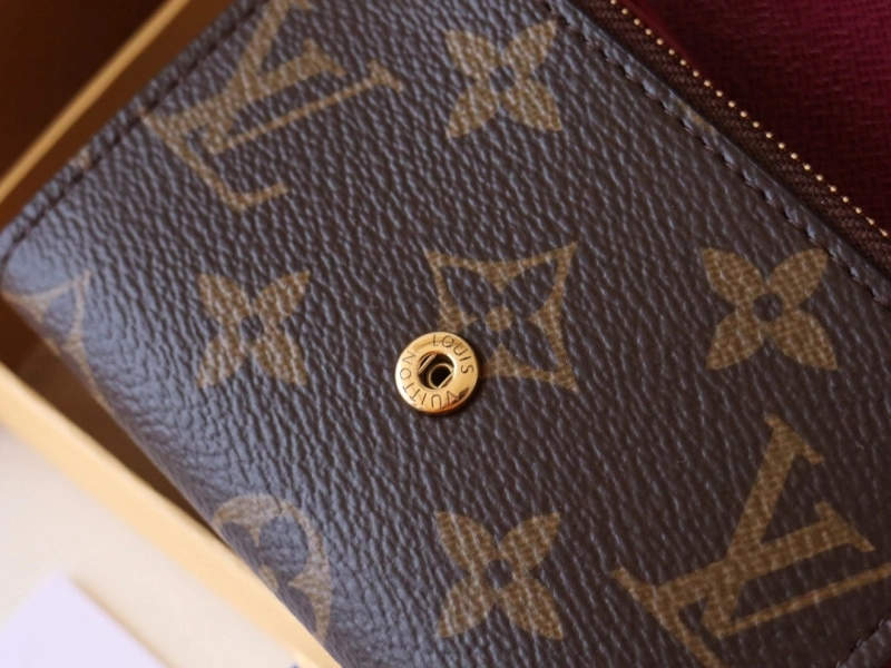 Sophisticated LX Wallets 15803