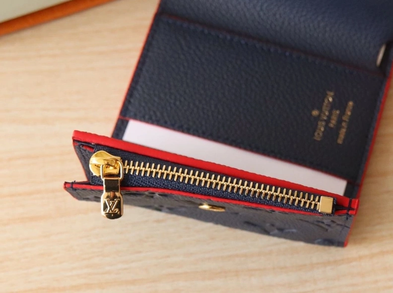 Sophisticated LX Wallets 12089