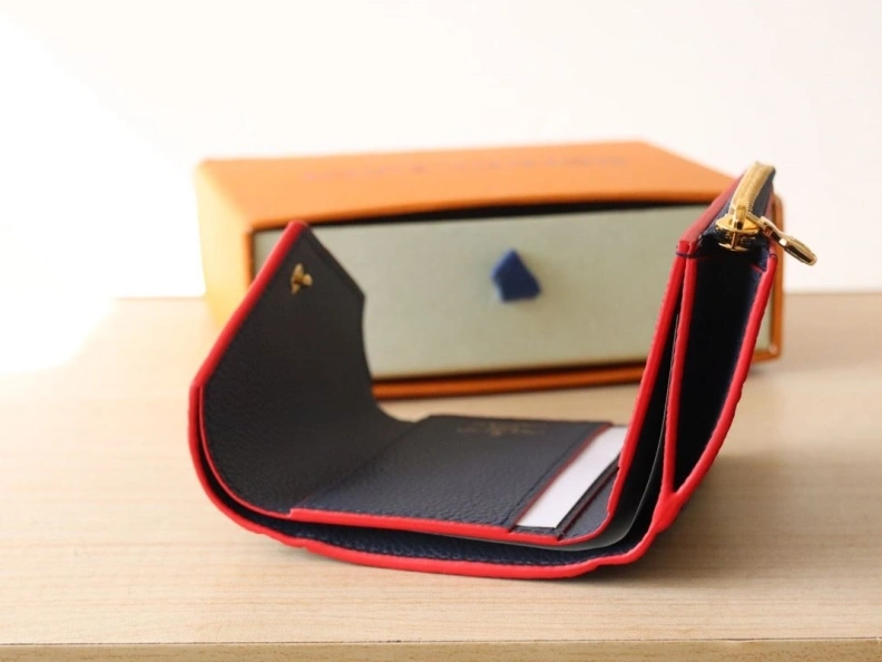 Sophisticated LX Wallets 12089