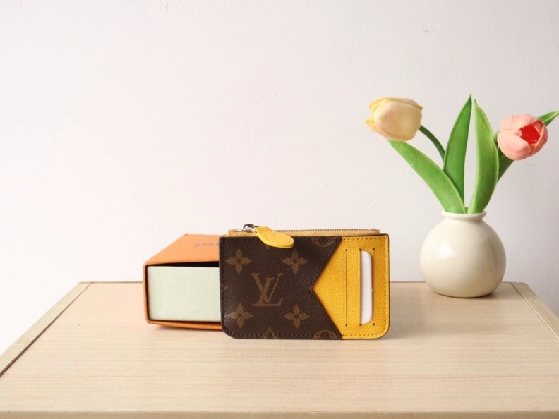 Versatile LX Wallets 12096