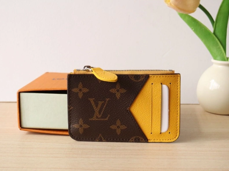 Versatile LX Wallets 12096