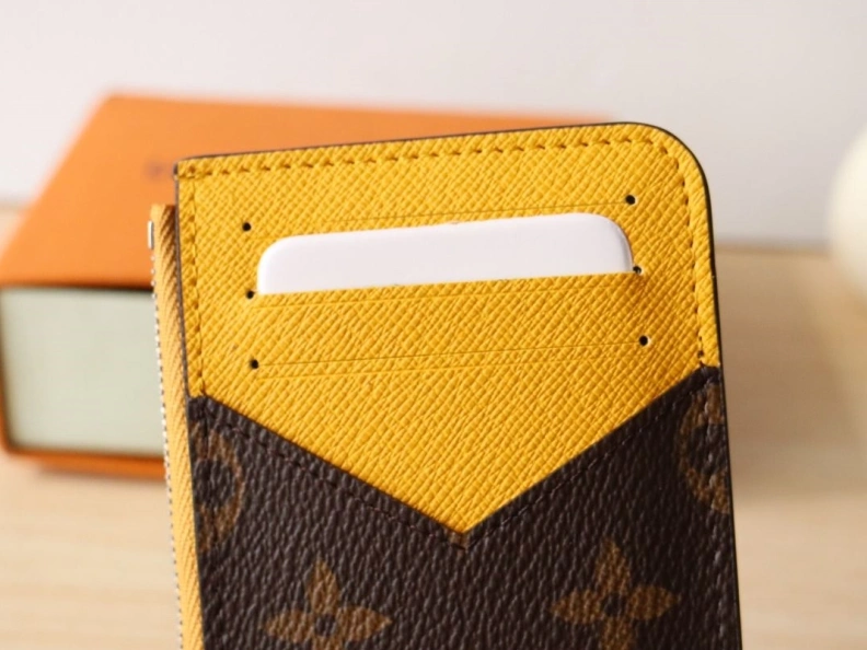 Versatile LX Wallets 12096
