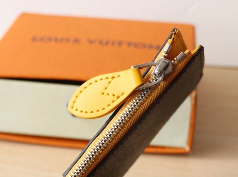 Versatile LX Wallets 12096