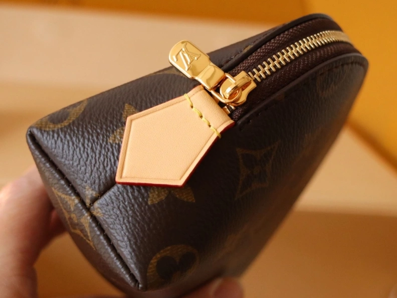 WellDesigned LX Cosmetic Bags 12141