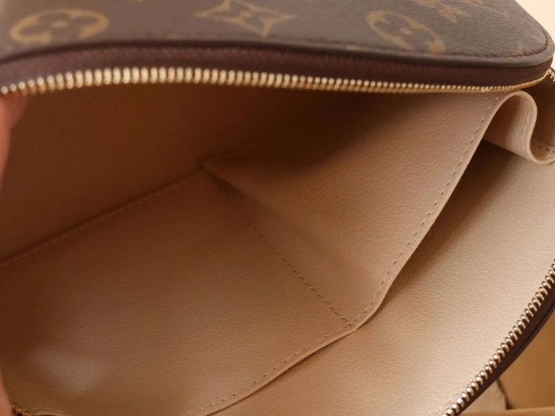 Trendy LX Cosmetic Bags 12124