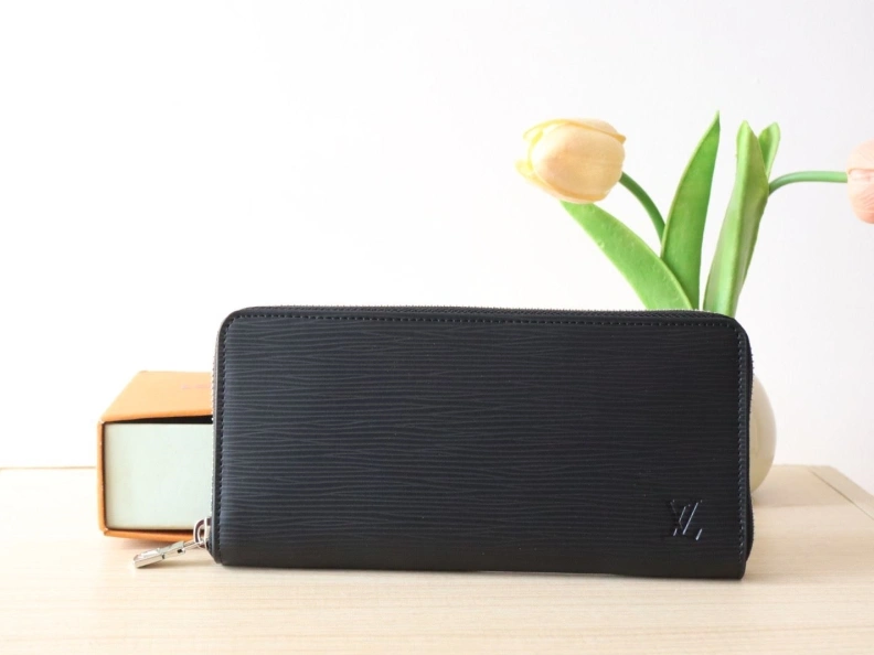 Trendsetting LX Wallets 12077