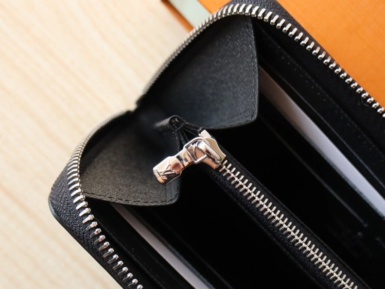 Trendsetting LX Wallets 12077