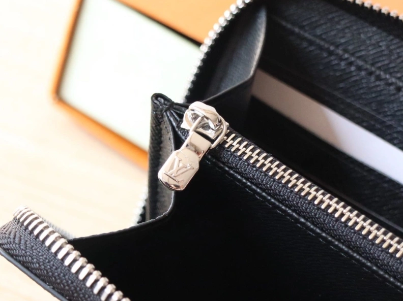EyeCatching LX Wallets 12055