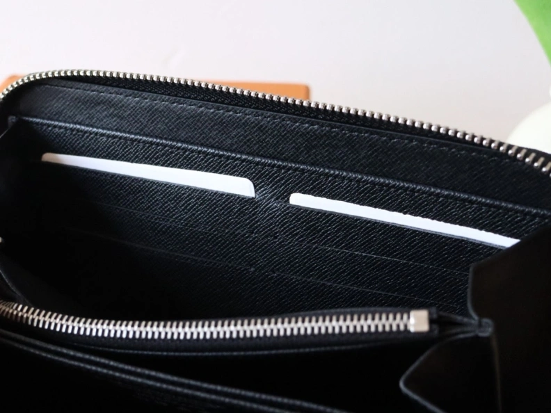 Flexible LX Wallets 12053