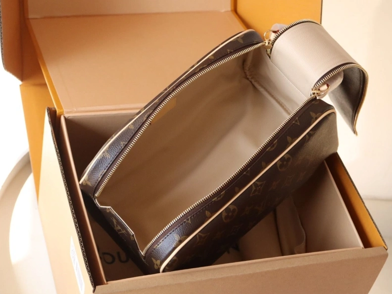 Modern LX Cosmetic Bags 12121