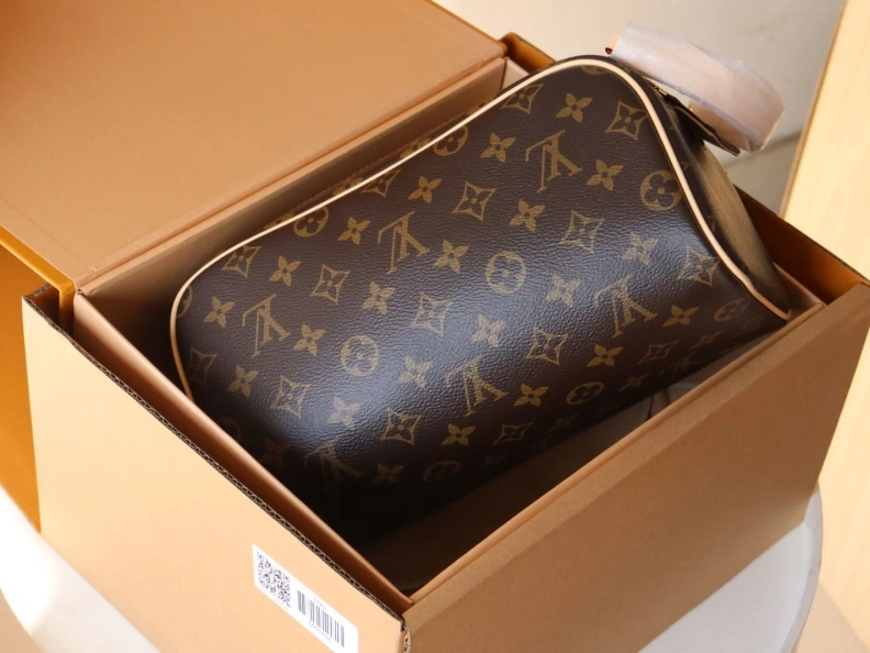 Modern LX Cosmetic Bags 12121