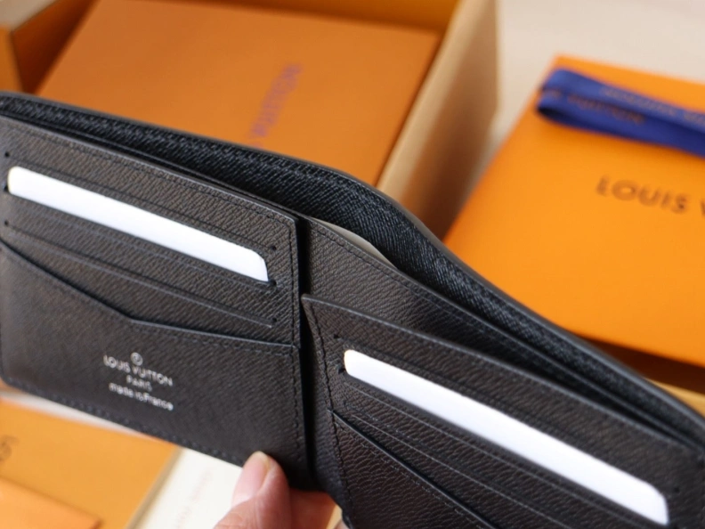 LX Wallets Lightweight 12041